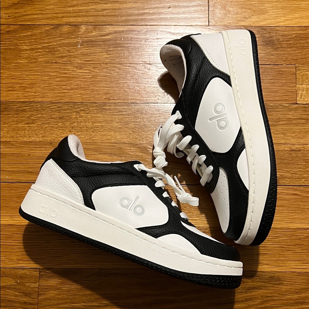 ALO Yoga Black and White Low-Top Sneakers